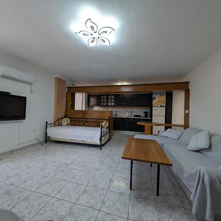 Lazarus Apartments Monemvasía Екстериор снимка
